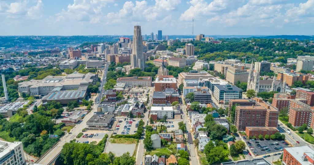 根拠１：130年以上の歴史と「高精度」な鉄道時計としての功績